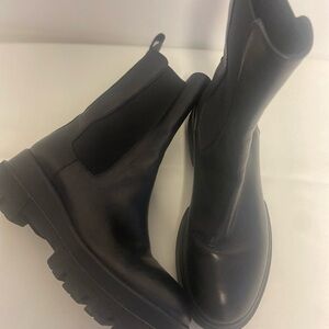 La Canadienne Women's Black Leather Boots 185$